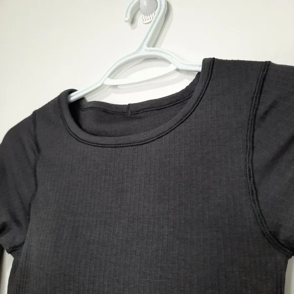 Lululemon Ebb to Street Long Sleeve Shirt Crop Top Womens Size 2 Gray Black - Picture 3 of 13